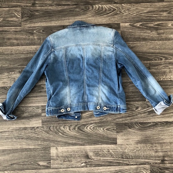 SOLD * RW&Co Denim Jacket - Picture 8 of 10